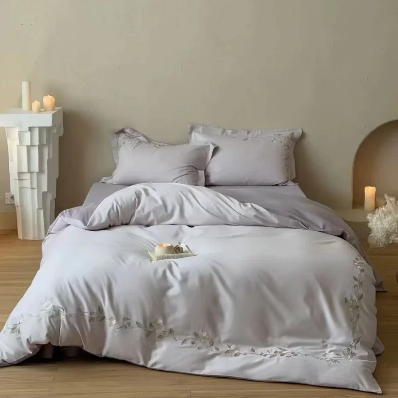 Silk Four-Piece Bedding Set Durable European & American Style 4 Season Use for Home