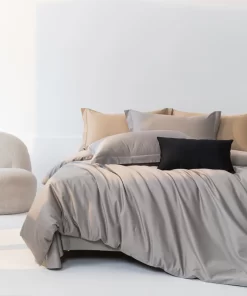 High-end 140 Pima Cotton Four-piece Solid Color Simple Water Resistant All-Season Bedding Set Satin Finish Long-staple Cotton